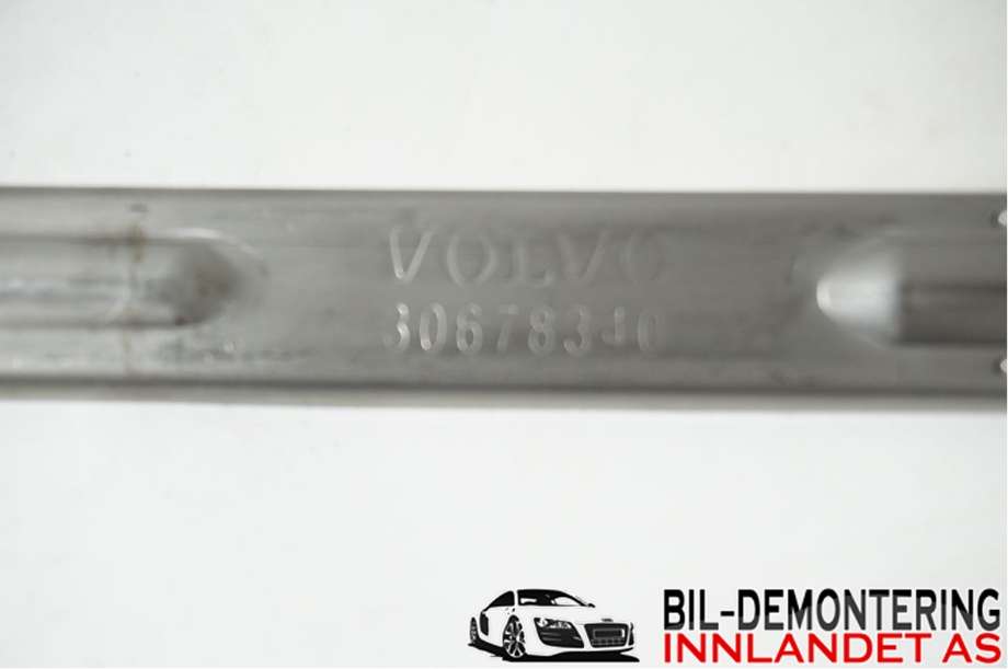Frontlyktehus til Volvo V70 2007-2013 (Type III, Fase 1)  (VOLVO|30678340|)