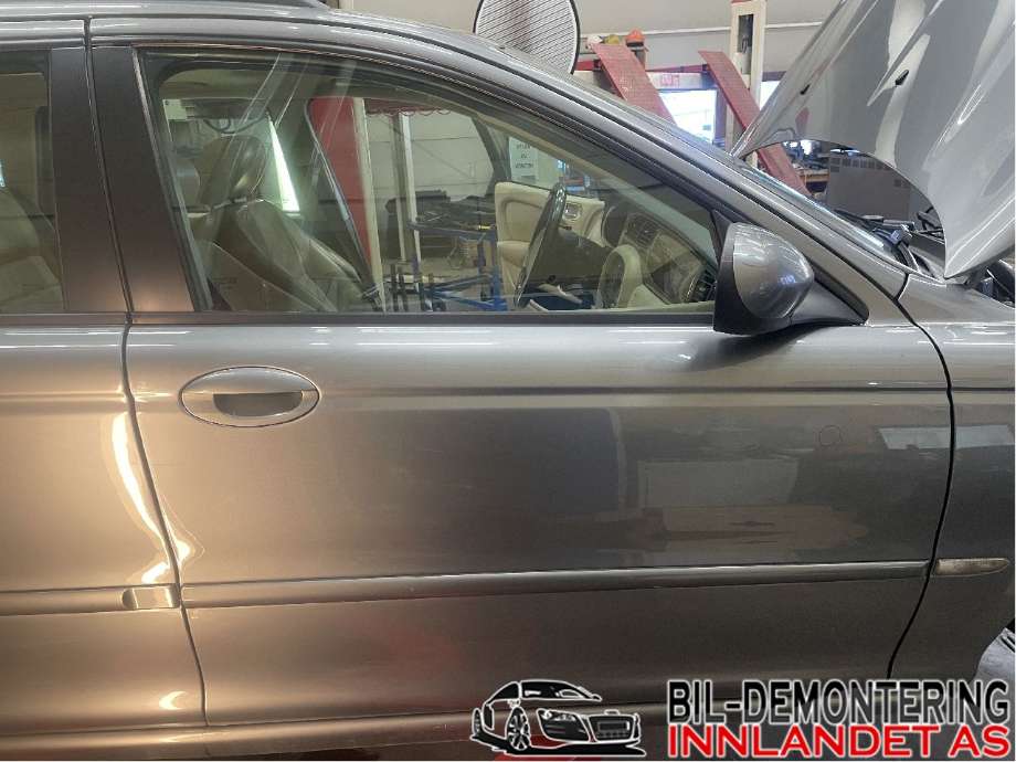 Dør høyre foran til Jaguar X-TYPE, 2001-2010  (JAGUAR|C2S21952)