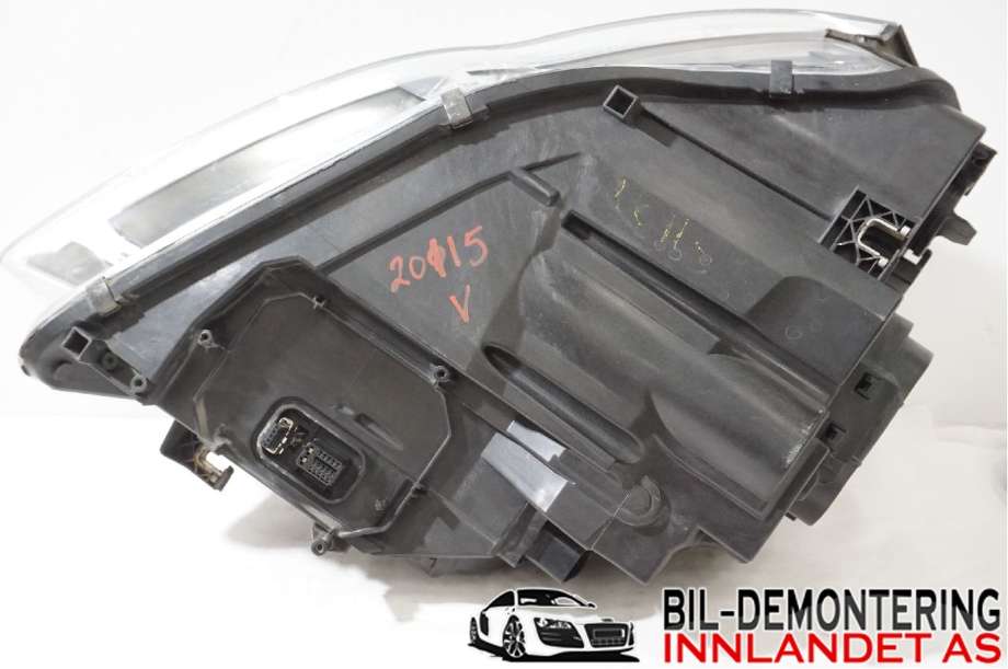 Frontlykt venstre halogen til Audi A4 2004-2008 (Type III) (B7) (B7) (AUDI|8E0 941 029 BM|)