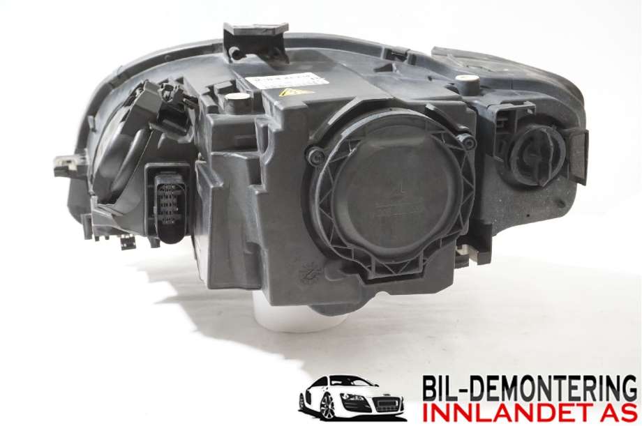 Frontlykt høyre halogen til Audi A4 2004-2008 (Type III) (B7) (B7) (AUDI|8E0 941 030 AS|)