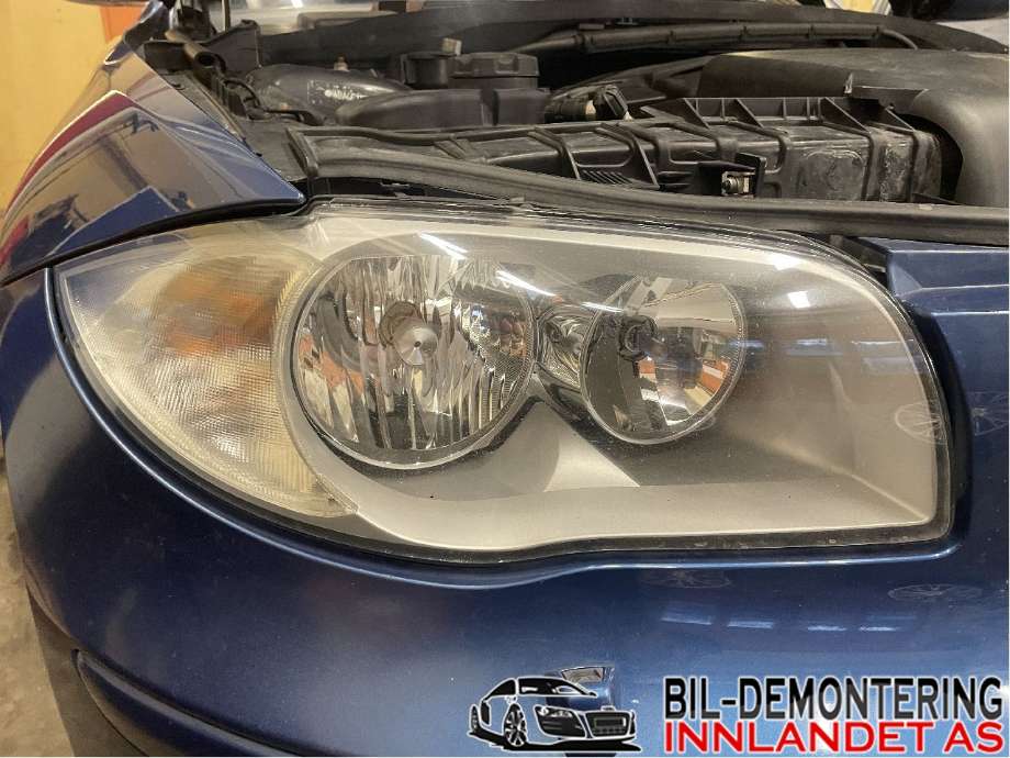 Frontlykt høyre halogen til BMW 1-Serie, 2004-2011 (E81/E82/E87/E88) (E81/E82/E87/E88) (BMW|63 12 6 924 486)