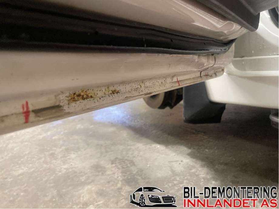 Dør venstre foran til Toyota Prius 2009-2016 (Type III) (COMBI) (COMBI) (TOYOTA|6700247070|6700247071|)