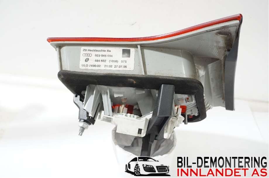 Baklykt høyre indre til Audi A4 2004-2008 (Type III) (B7) (B7) (AUDI|8E9 945 094 A|)