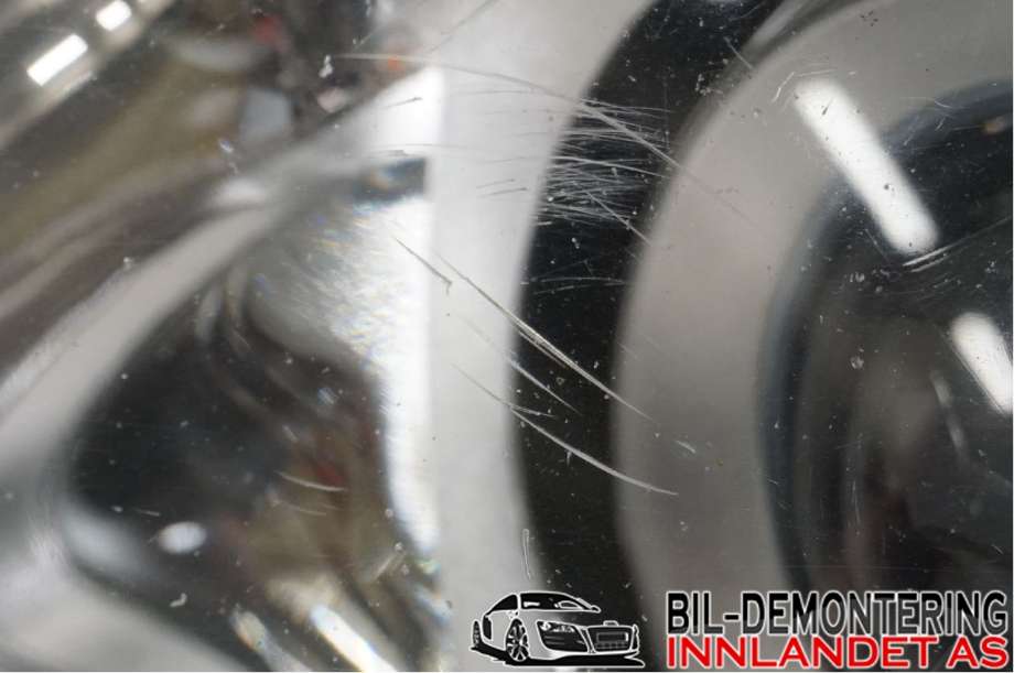 Frontlykt venstre halogen til Mercedes ML 1997-2005 (W163) (W163) (MERCEDES|A 163 820 37 61|A 163 820 45 61|)