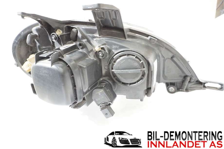 Frontlykt venstre halogen til Mercedes ML 1997-2005 (W163) (W163) (MERCEDES|A 163 820 37 61|A 163 820 45 61|)