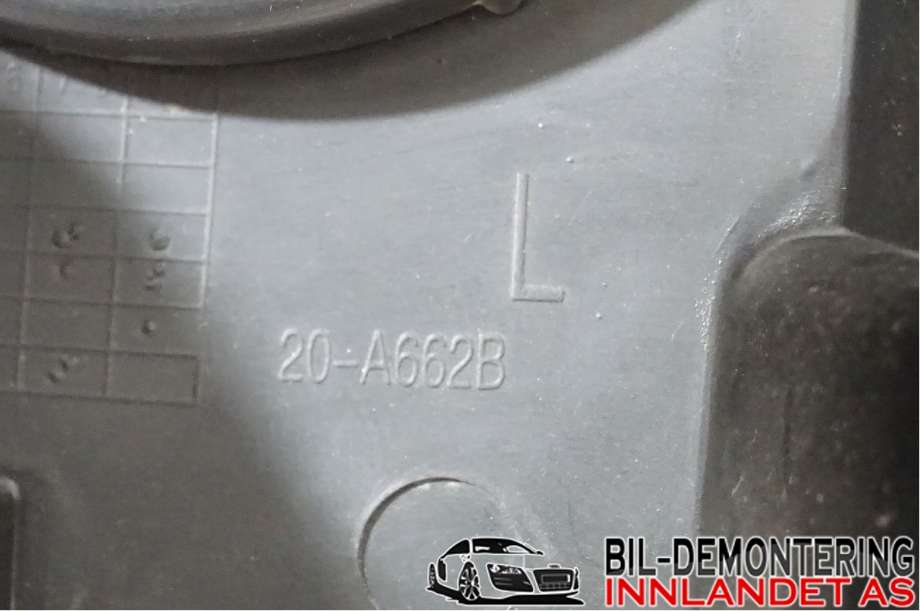 Frontlykt venstre halogen til Mercedes ML 1997-2005 (W163) (W163) (MERCEDES|A 163 820 37 61|A 163 820 45 61|)