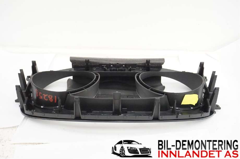 Dashbord diverse til VW Golf Sportsvan 2014-2018  (VOLKSWAGEN|517 857 189 A|)