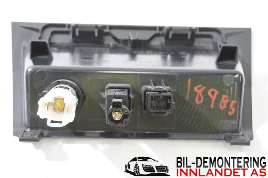 Diverse deler til Škoda Fabia 2014-2021 (Type III) (SKODA|6V0 857 367 A|)