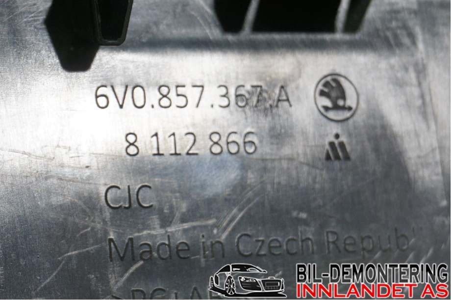 Diverse deler til Škoda Fabia 2014-2021 (Type III) (SKODA|6V0 857 367 A|)