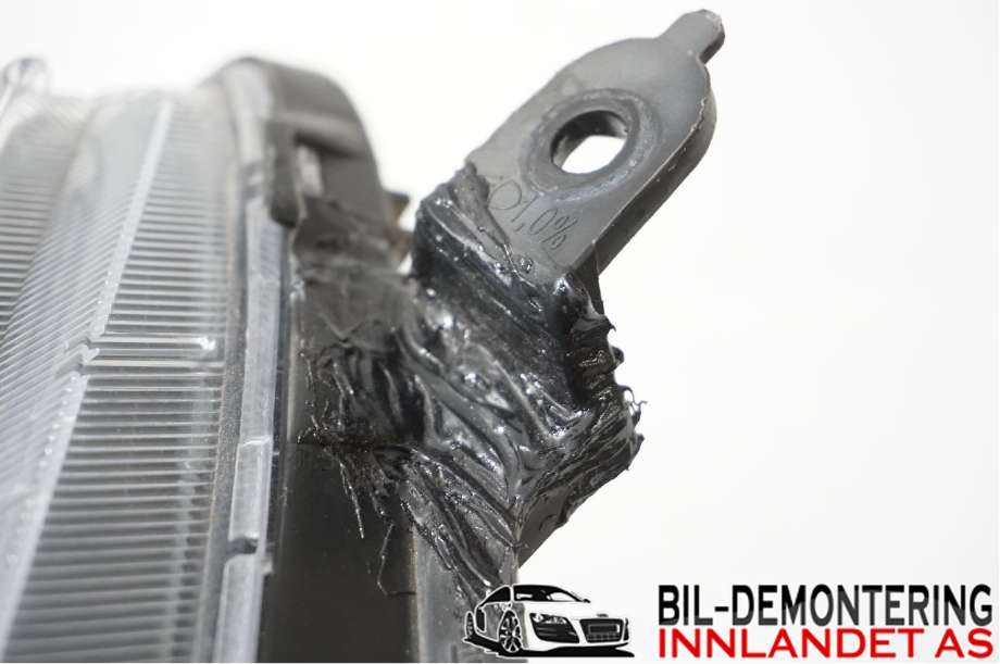 Frontlykt høyre halogen til Toyota Yaris 2009-2011 (Type II, Fase 2)  (TOYOTA|811300D350||81110-0D350)