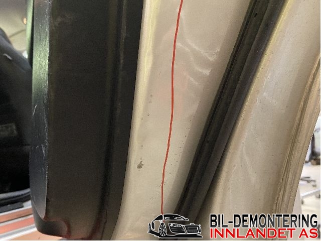 Dør høyre bak til Toyota Prius +7 2012-2020 (Type III) (stasjonsvogn) (stasjonsvogn) (TOYOTA|6700347180|)