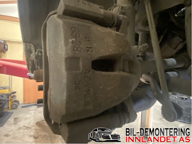 Bremsecaliper høyre foran til Toyota Prius +7, 2012-2020 (Type III) (stasjonsvogn) (stasjonsvogn) (TOYOTA|4773042091)