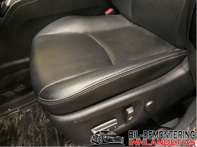 Sete foran venstre til Toyota Prius +7 2012-2020 (Type III) (stasjonsvogn) (stasjonsvogn) (TOYOTA|7162047240|)