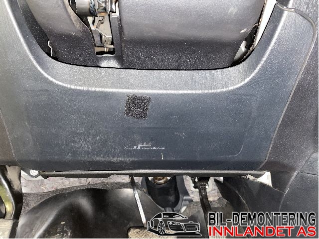Airbag kne til Toyota Prius +7, 2012-2020 (Type III) (stasjonsvogn) (stasjonsvogn) (TOYOTA|7390047031C0)