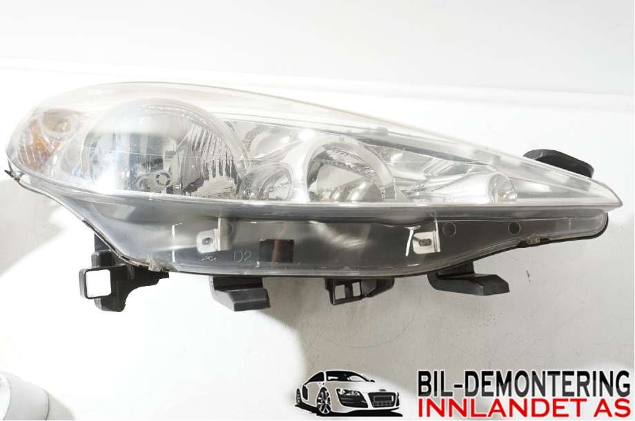 Frontlykt høyre halogen til Peugeot 207 2006-2012  (PEUGEOT|6206 95|)