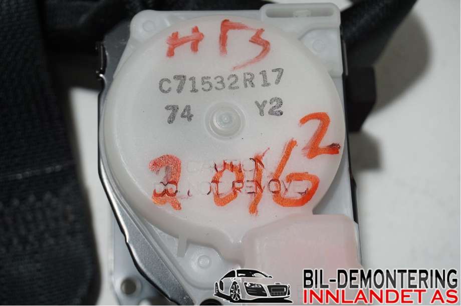 Sikkerhetsbelte bak høyre til Toyota Prius +7 2012-2020 (Type III) (stasjonsvogn) (stasjonsvogn) (TOYOTA|7336047082B2|)
