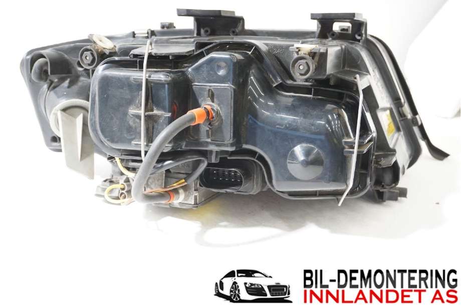 Frontlykt venstre halogen til Audi A6 1997-2001 (Type II, Fase 1) (C5) (C5) (AUDI|4B0 941 003 BB||08-441-1134L)