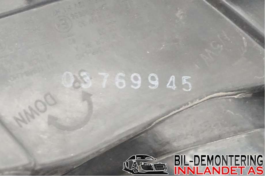 Frontlykt høyre halogen til Audi A6 1997-2001 (Type II, Fase 1) (C5) (C5) (AUDI|4B0 941 004 BB|)
