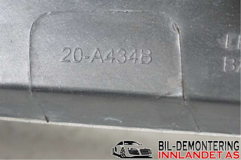 Frontlykt venstre halogen til Volvo V70 2000-2004 (Type II, Fase 1) (VOLVO|8693571||30698839)