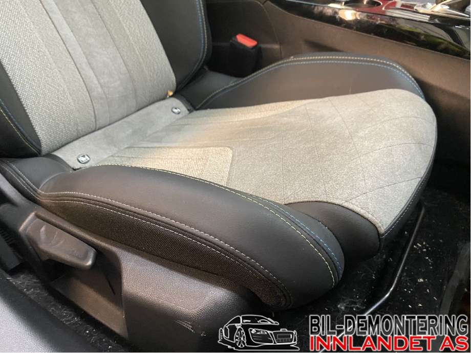 Sete foran høyre til Peugeot 208 2019-->> (Type II) (PEUGEOT|98 239 194 80|)
