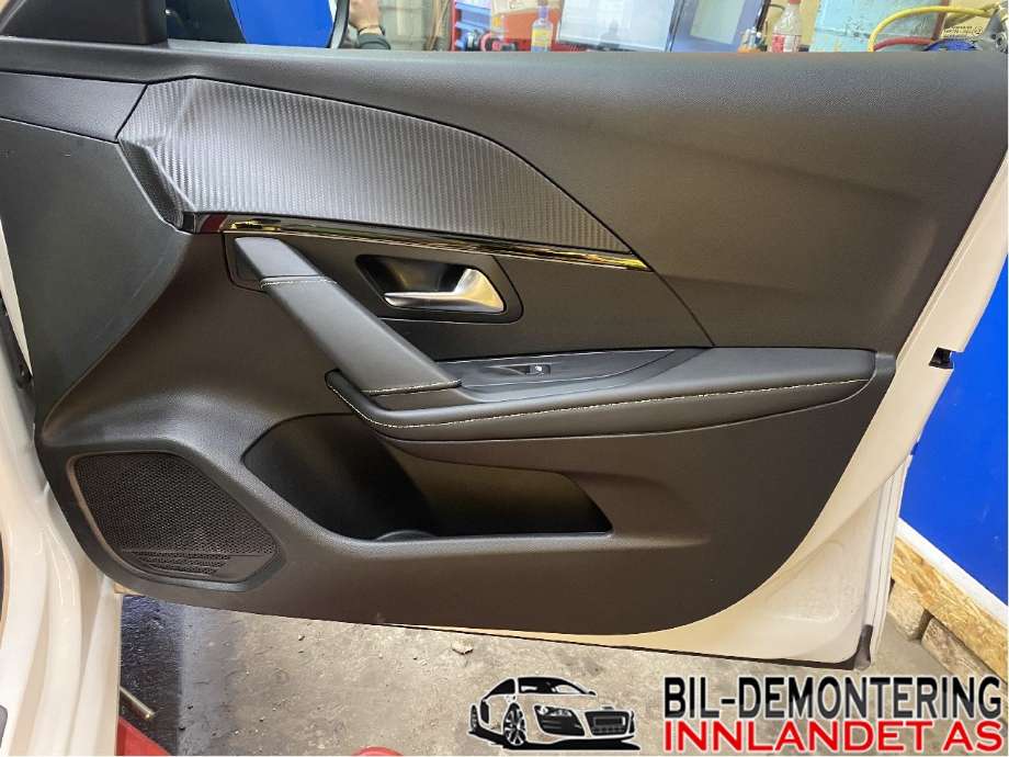 Dørtrekk høyre til Peugeot 208, 2019-->> (Type II)  (PEUGEOT|98301551AK)