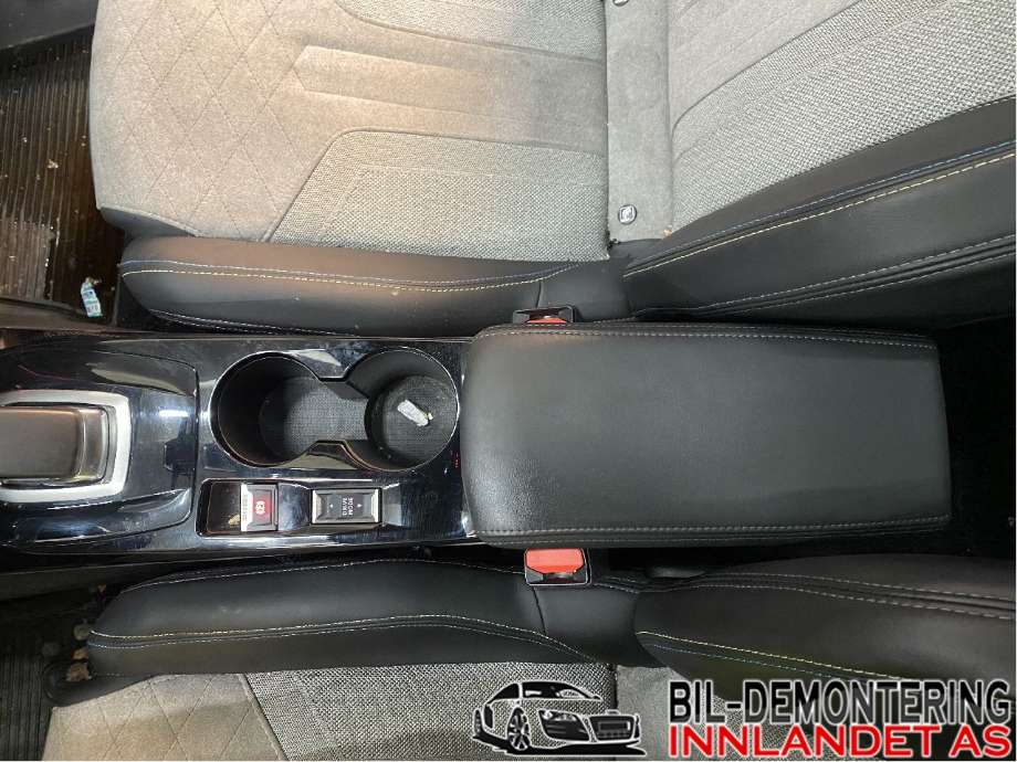 Sete armlene lokk til Peugeot 208, 2019-->> (Type II)  (PEUGEOT|98 233 772 ZD)
