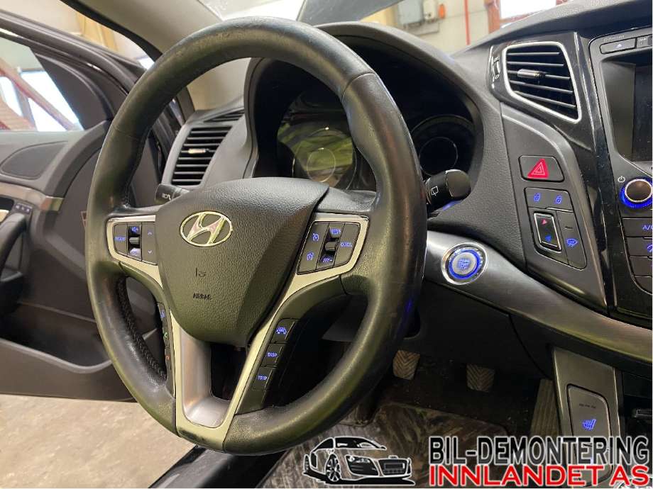Ratt til Hyundai i40 2012-2017  (HYUNDAI|56100 3Z335RY|)