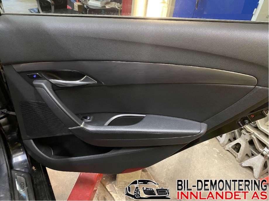 Dørtrekk høyre til Hyundai i40, 2012-2017  (HYUNDAI|833083Z060RY5)