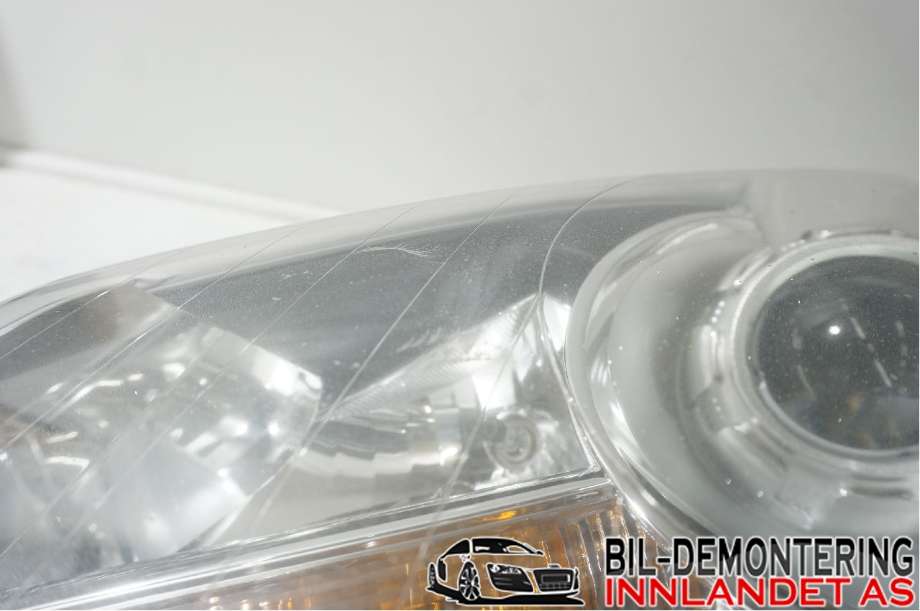 Frontlykt venstre halogen til VW Touran 2007-2010 (Type I, Fase 2)  (VOLKSWAGEN|1T1 941 005 B|)