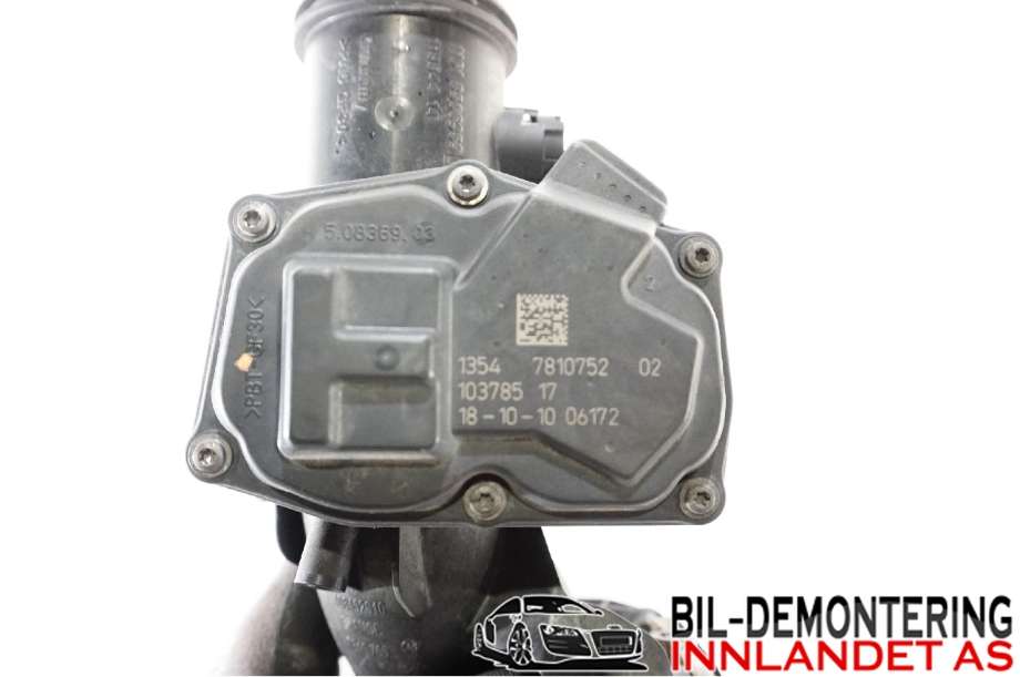 Spjeldhus til BMW 3-Serie 2012-2018 (F30/F31/F34) (F30/F31/F34) (BMW|11 61 7 810 765|)