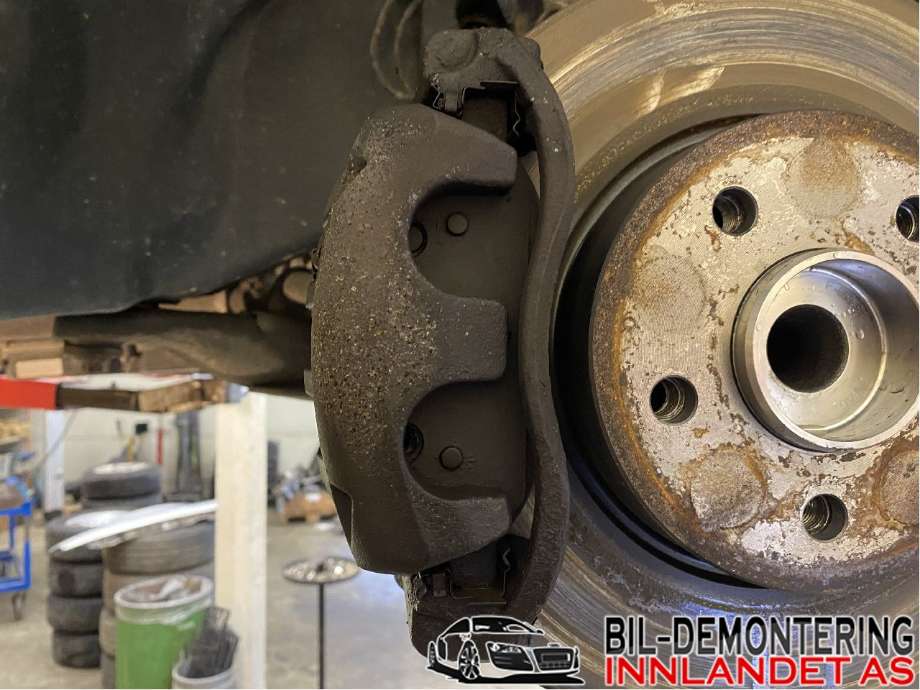 Bremsecaliper høyre foran til Mercedes Vito/Viano, 2004-2010 (Fase 1) (W639) (W639) (MERCEDES|A 639 420 01 83)