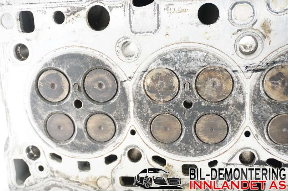 Toppdeksel, sylindertopp til BMW 3-Serie 2005-2011 (E90/E91/E92/E93) (E90/E91/E92/E93) (11 12 7 810 463|)