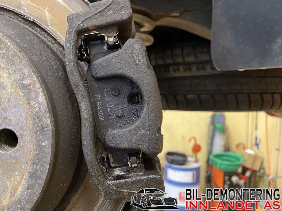 Bremsecaliper venstre bak til Mercedes Vito/Viano, 2004-2010 (Fase 1) (W639) (W639) (MERCEDES|A 639 420 02 83)