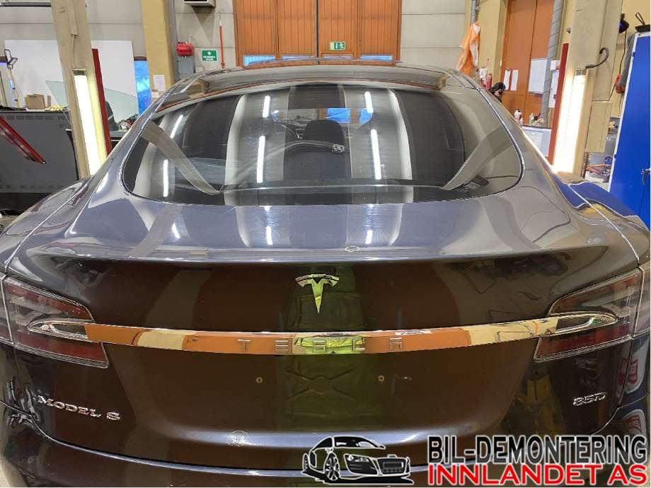 Bakluke combi til Tesla Model S, 2013-2016 (Fase 1)  (TESLA|1028348-E0-B)