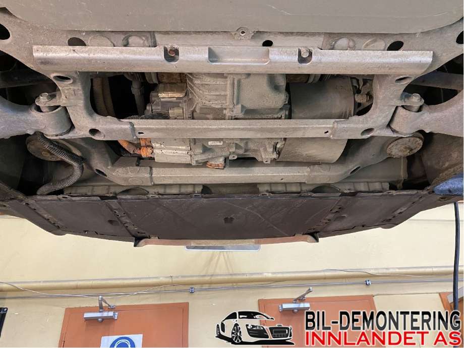 Travers bak til Tesla Model S, 2013-2016 (Fase 1)  (TESLA|6007012-00-L)