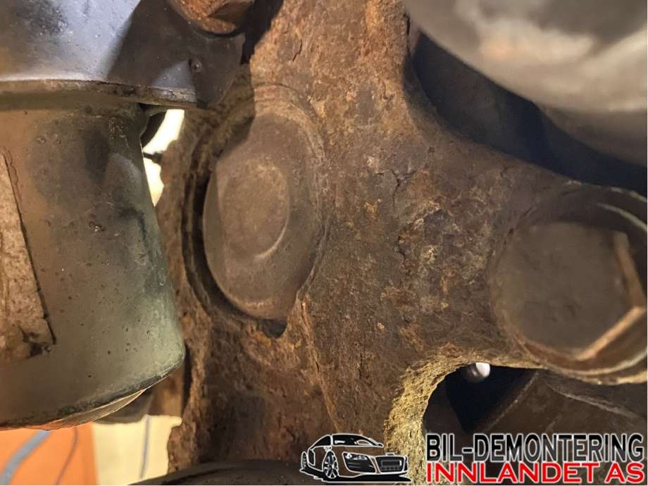 Hjulspindel høyre foran til Mercedes Sprinter 2013-2018 (Fase 2) (906) (906) (MERCEDES|A 906 330 25 20|A 906 330 35 20|)