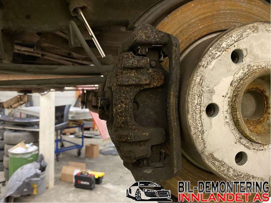 Bremsecaliper venstre bak til Mercedes Sprinter, 2013-2018 (Fase 2) (906) (906) (MERCEDES|A 003 420 71 83)