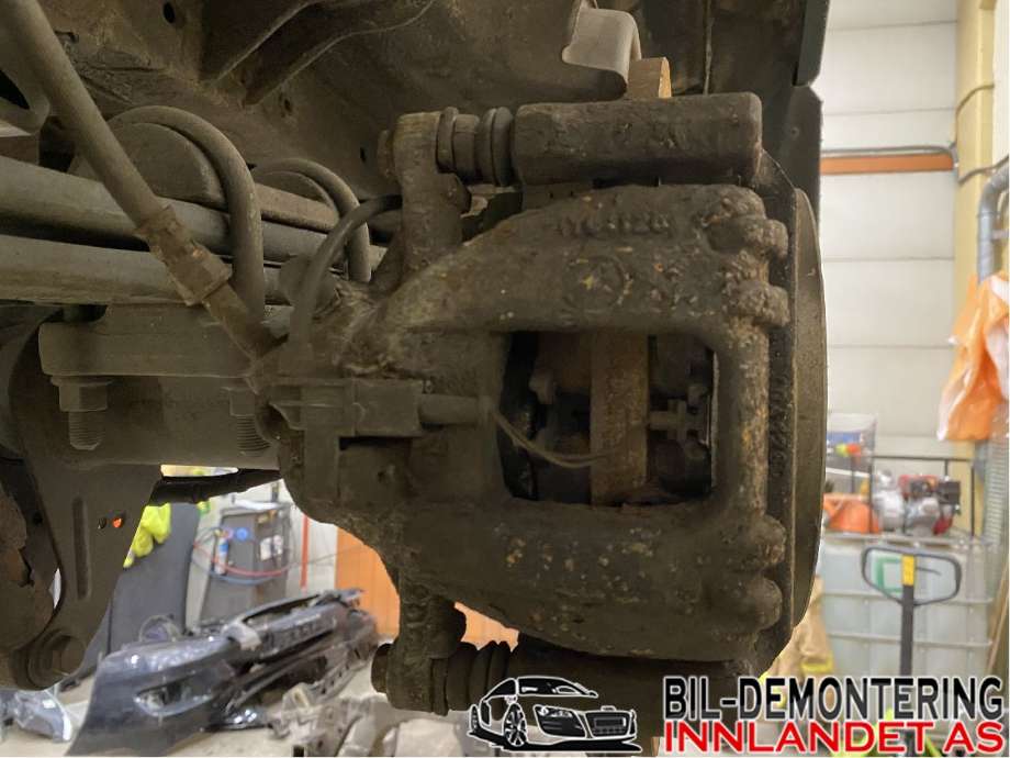 Bremsecaliper venstre bak til Mercedes Sprinter 2013-2018 (Fase 2) (906) (906) (MERCEDES|A 003 420 71 83|)