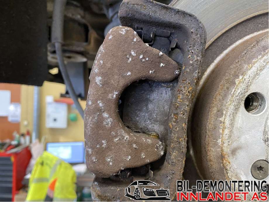 Bremsecaliper høyre bak til Mercedes B-Klasse, 2011-2018 (W246) (W246) (MERCEDES|A 000 423 24 81)