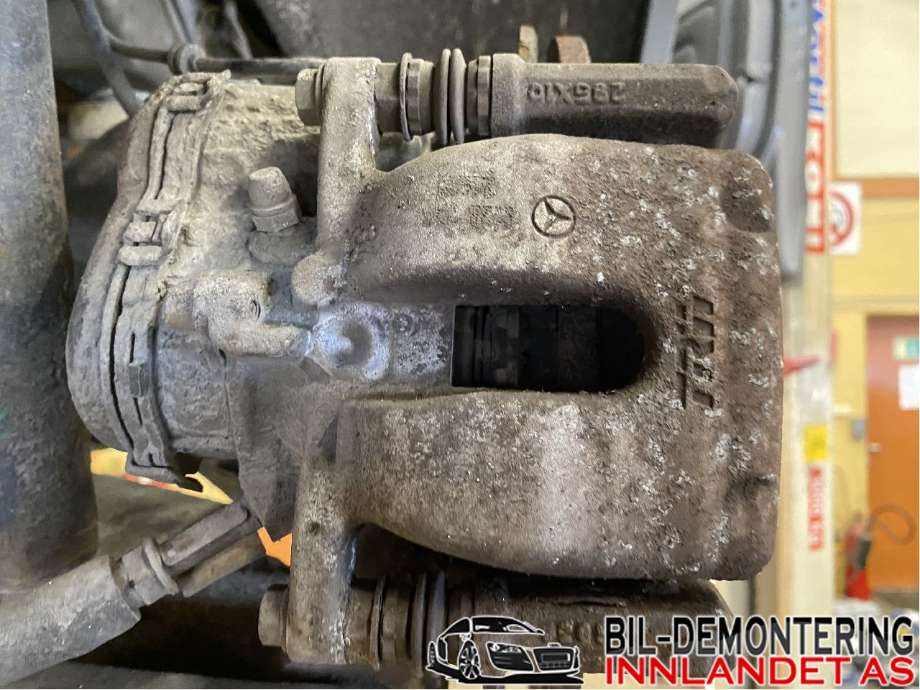 Bremsecaliper høyre bak til Mercedes B-Klasse 2011-2018 (W246) (W246) (MERCEDES|A 000 423 24 81|)