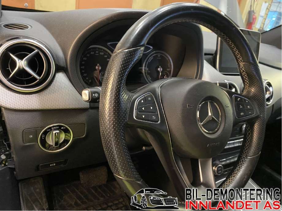 Ratt til Mercedes B-Klasse 2011-2018 (W246) (W246) (MERCEDES|A 000 460 46 03|)