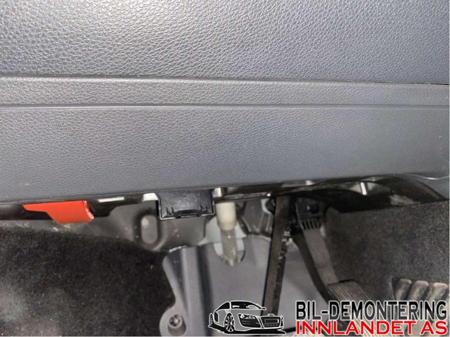 Airbag kne til Mercedes B-Klasse, 2011-2018 (W246) (W246) (MERCEDES|A 246 860 03 02)