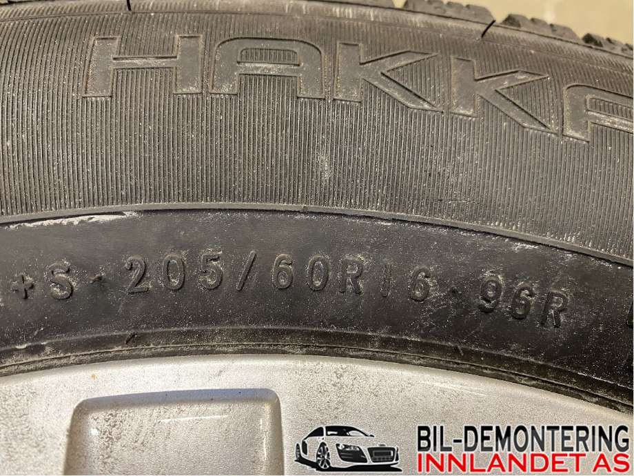 Felgsett aluminium til Mercedes B-Klasse 2011-2018 (W246) (W246) (MERCEDES|5;5JX16 ET44;6|205/60R16|)
