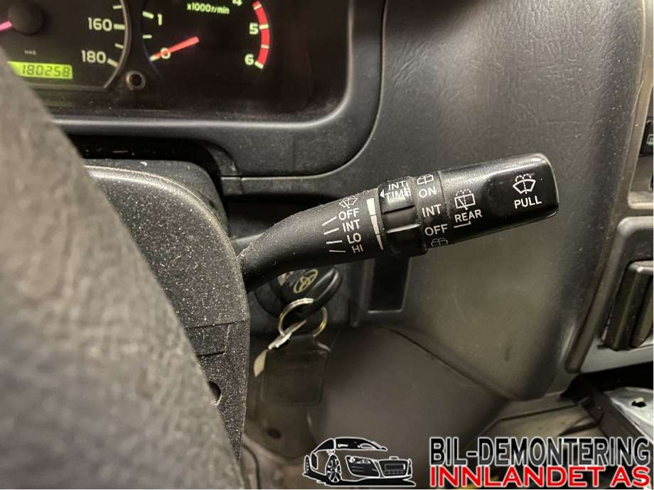Bryter combi til Toyota Hiace, 2007-2012 (Fase 3)  (TOYOTA|843102F590)
