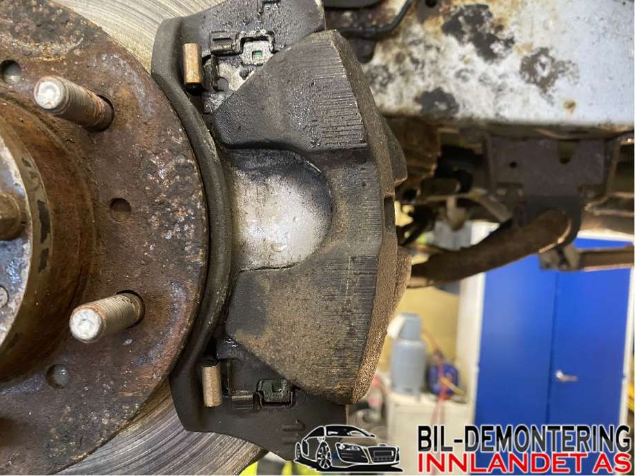 Bremsecaliper venstre foran til Toyota Hiace, 2007-2012 (Fase 3)  (TOYOTA|4775026132)