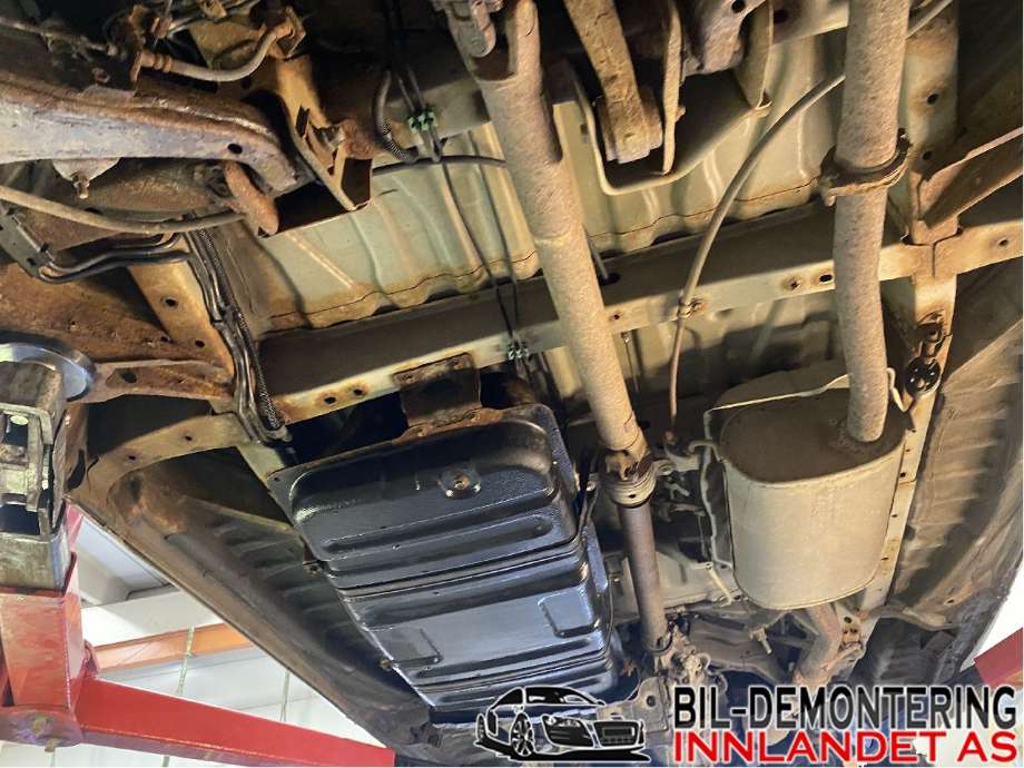Mellomaksel til Toyota Hiace 2007-2012 (Fase 3)  (TOYOTA|3710026380|)