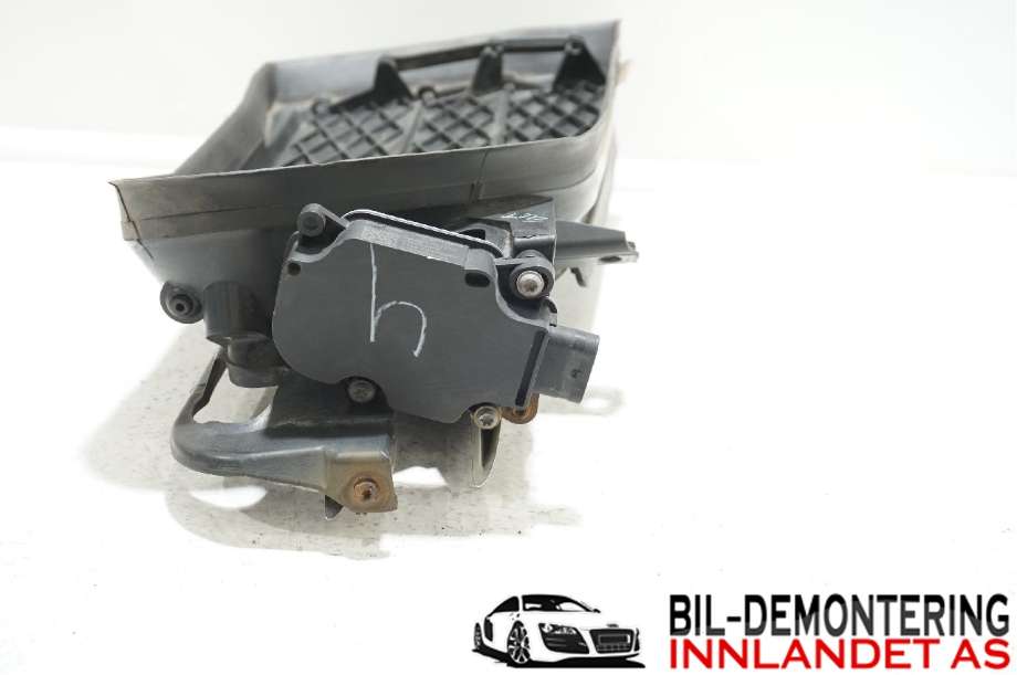 Grill venstre til Tesla Model S 2013-2016 (Fase 1) (TESLA|1007268-00-G|)