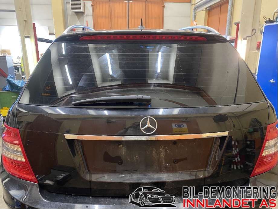 Bakluke til Mercedes C-Klasse, 2007-2011 (Fase 1) (W204) (W204) (MERCEDES|A 204 740 01 05)