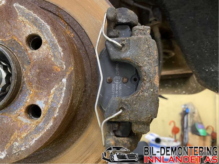 Bremsecaliper venstre bak til Mercedes C-Klasse, 2007-2011 (Fase 1) (W204) (W204) (MERCEDES|A 204 423 01 81)