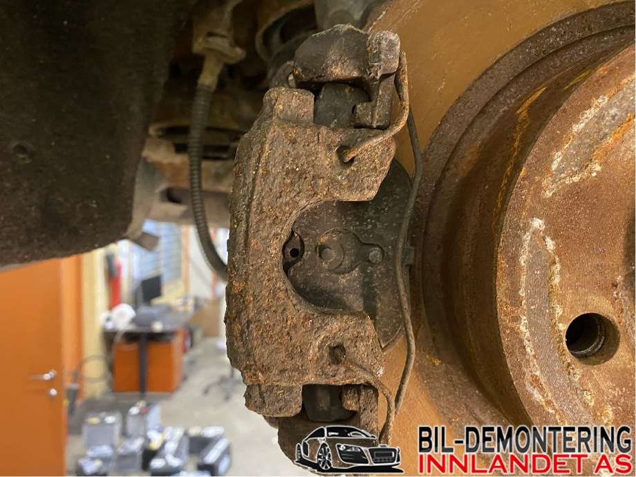 Bremsecaliper høyre bak til Mercedes C-Klasse, 2007-2011 (Fase 1) (W204) (W204) (MERCEDES|A 204 423 02 81)